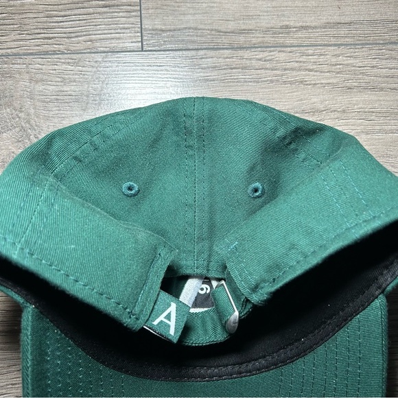 NWOT Aritzia New Era x Aritzia 9TWENTY Hat Washed Scarab Deep Hunter Green - Picture 6 of 9